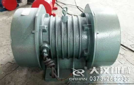 YZU-15-4振動電機(jī)